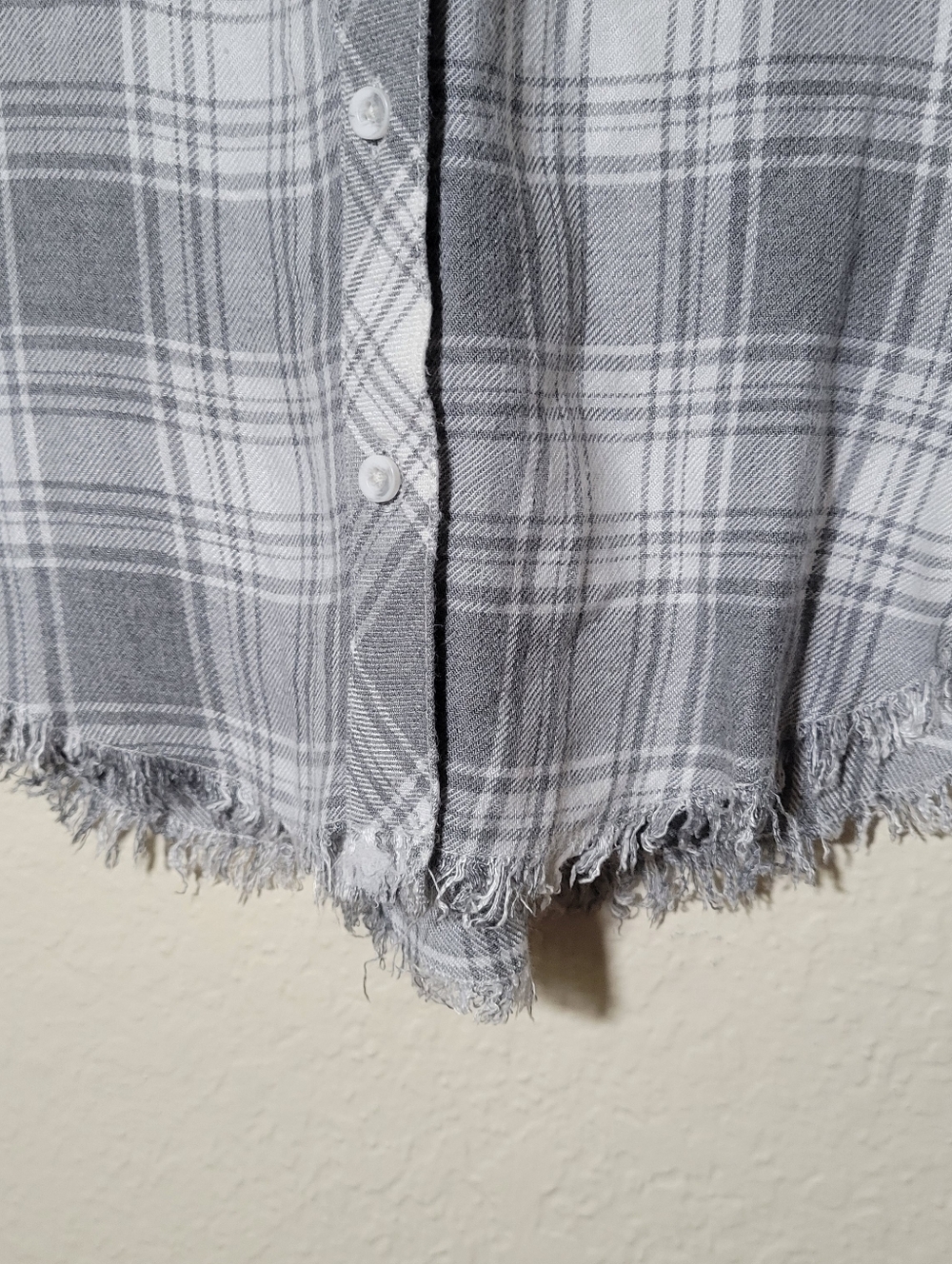 Cloth & Stone Anthropologie | Plaid Frayed Hem Button Down Shirt Preppy Edgy S - Picture 3 of 6